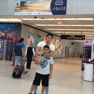 Meet your Posher, Harol adrian